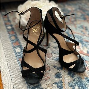 Vince Camuto black sandals